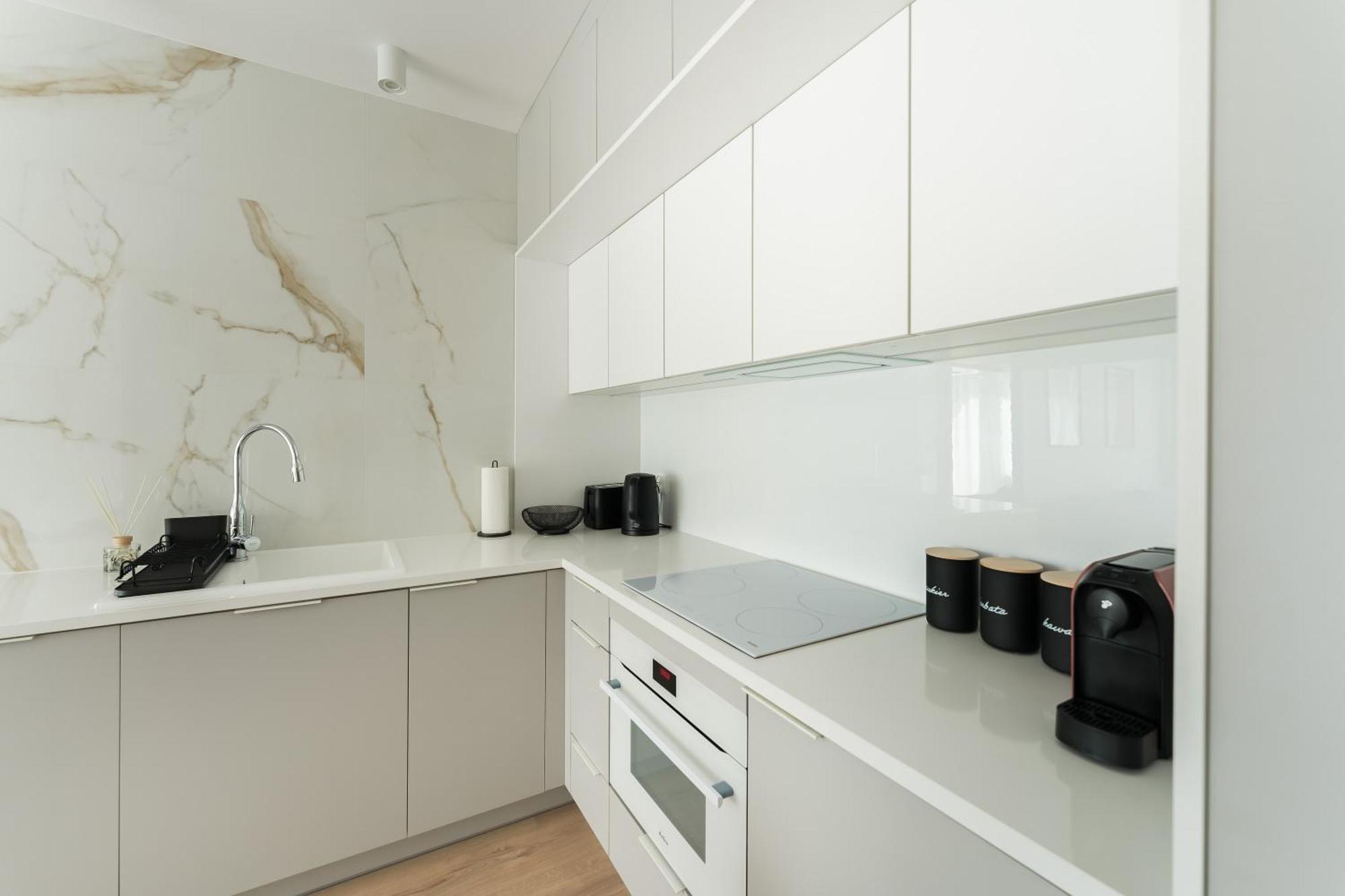 Sunset Vibes Apartment โควอบเซก ภายนอก รูปภาพ